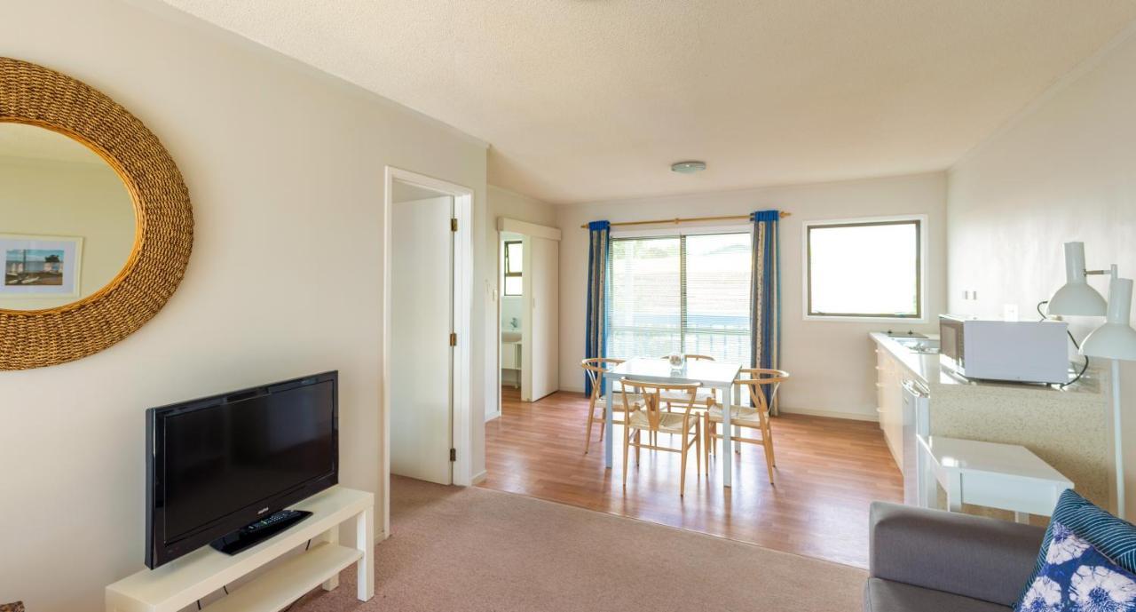 Snells Beach Motel Kültér fotó