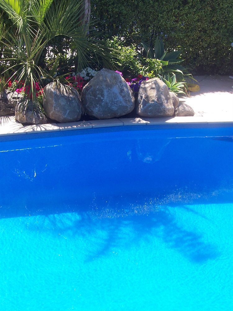 Snells Beach Motel Kültér fotó